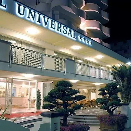 ホテル Universal 4*